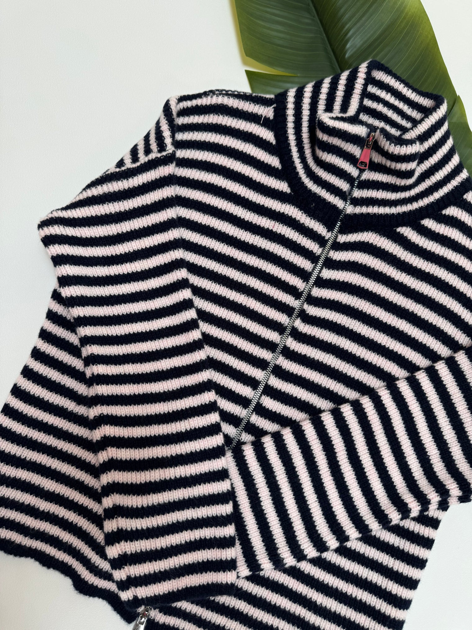 Zipper Strickjacke mit leicht ausgestelltem Ärmel navy/cremeweiß