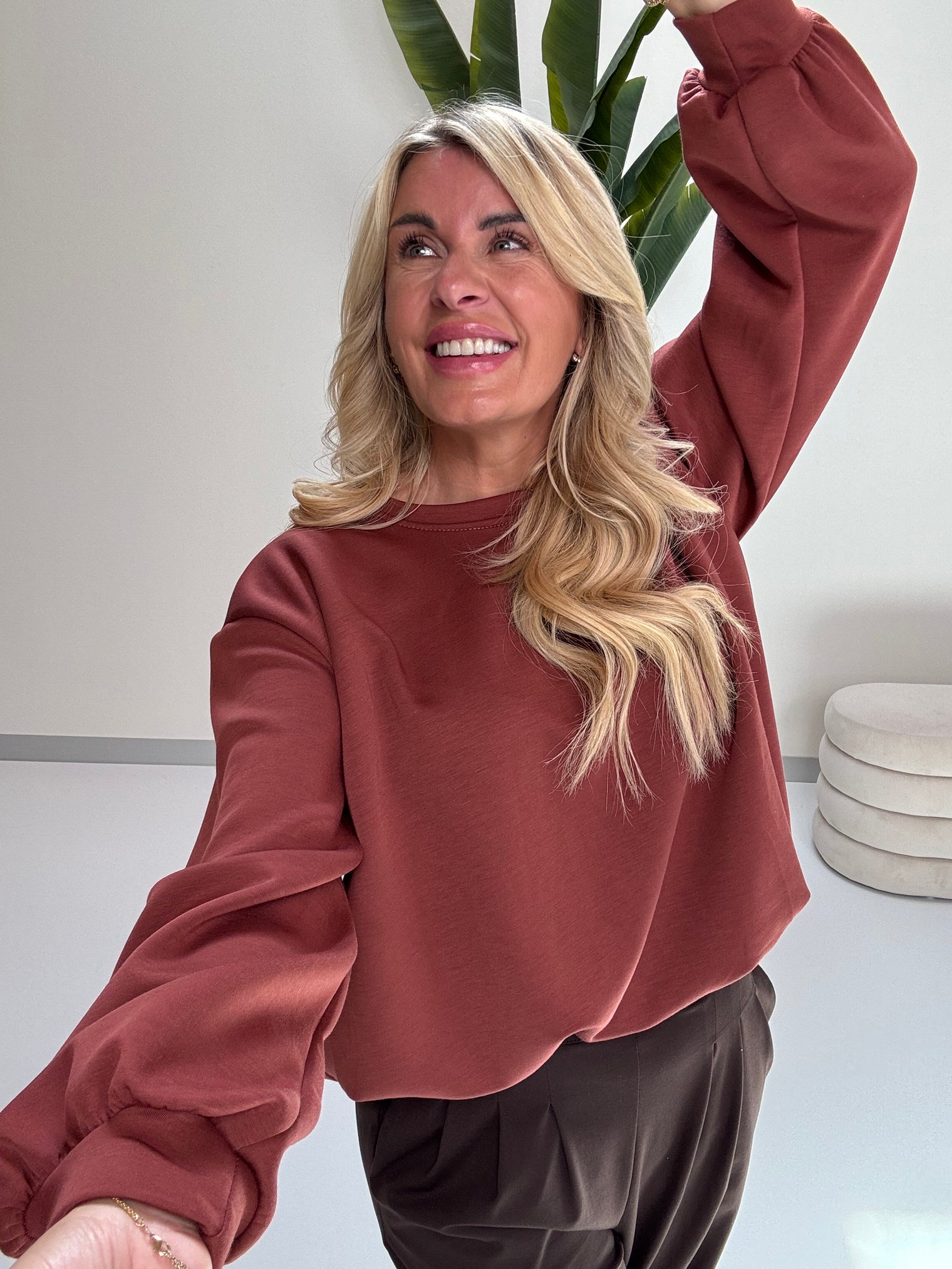 Butterstoff Pullover mit Gummizug unten rost
