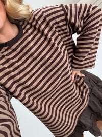 Longsleeve mit leicht ausgestelltem Ärmel STRIPES mocha/coffee