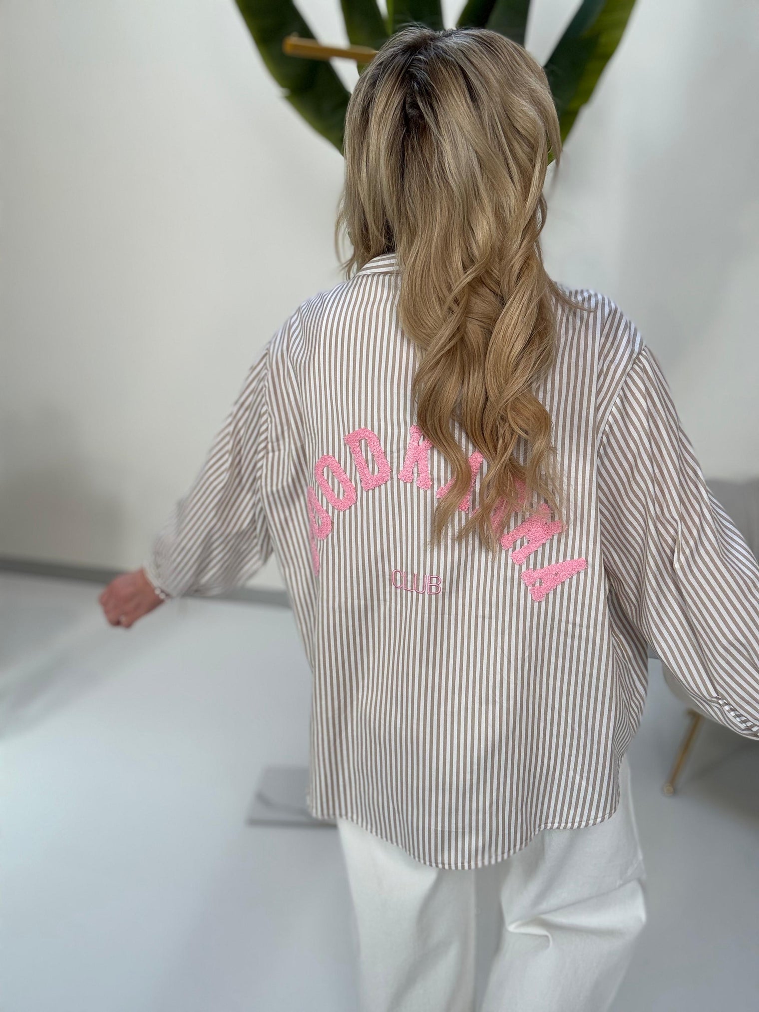 Bluse GOOD KARMA CLUB taupe/weiß gestreift
