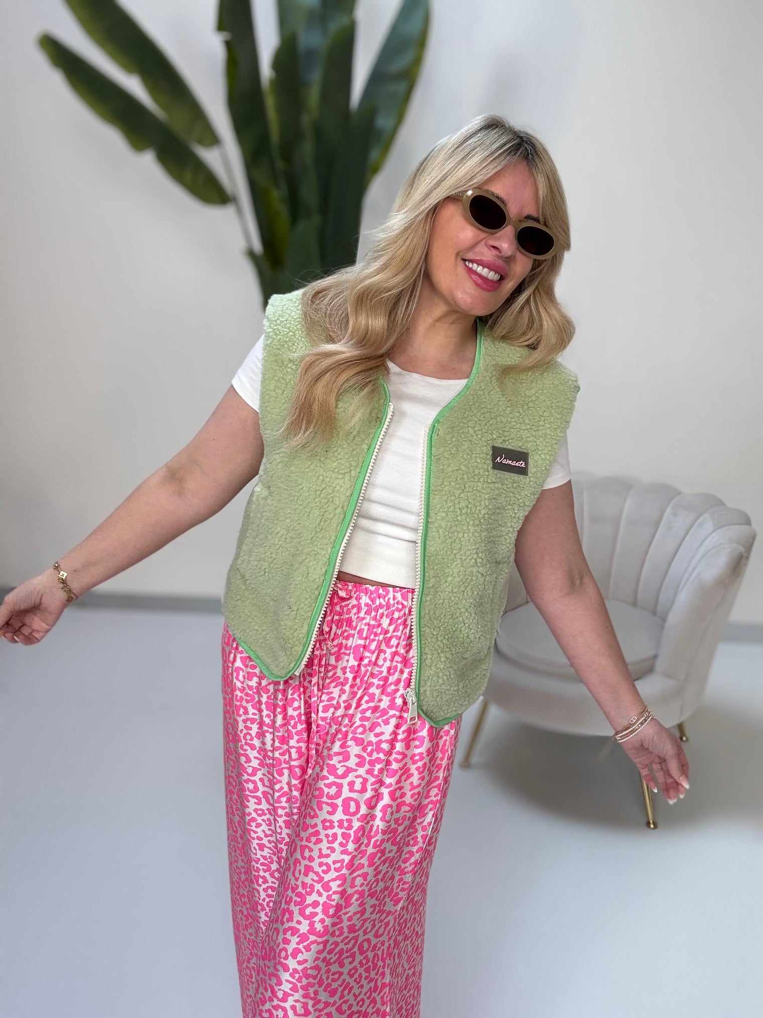 Teddy Zipper Weste limette NAMASTE