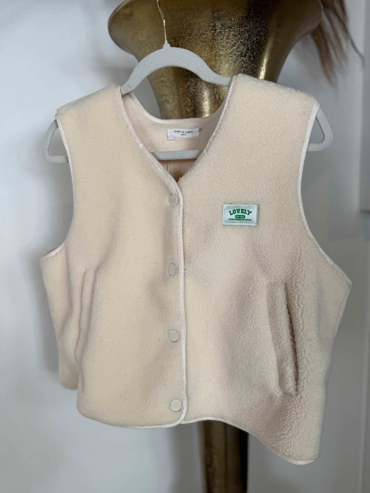 Teddy Weste in beige mit grünem Patch 7001-81206