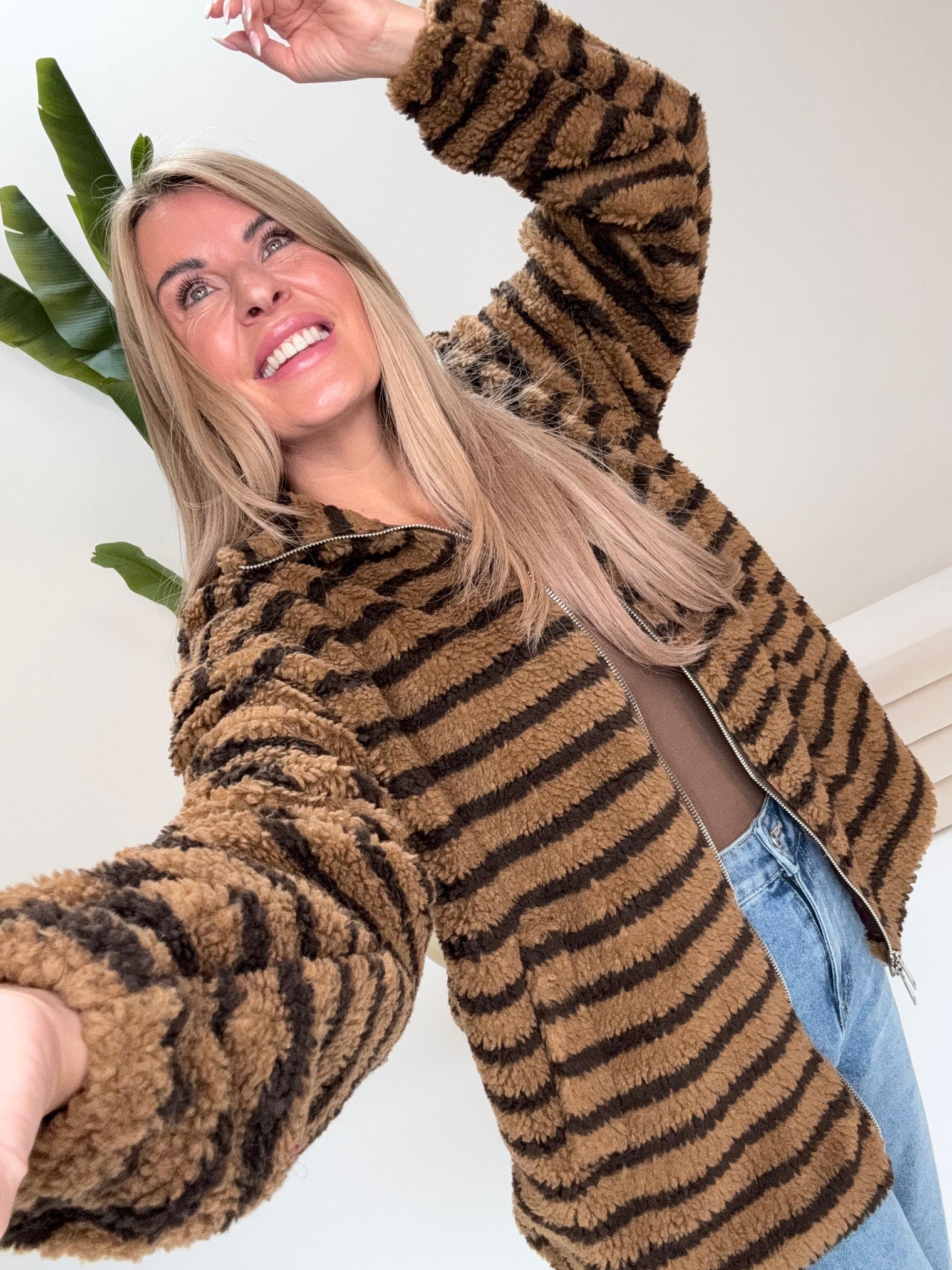 Teddy Jacke mit Reißverschluss toffee/dark chocolate gestreift
