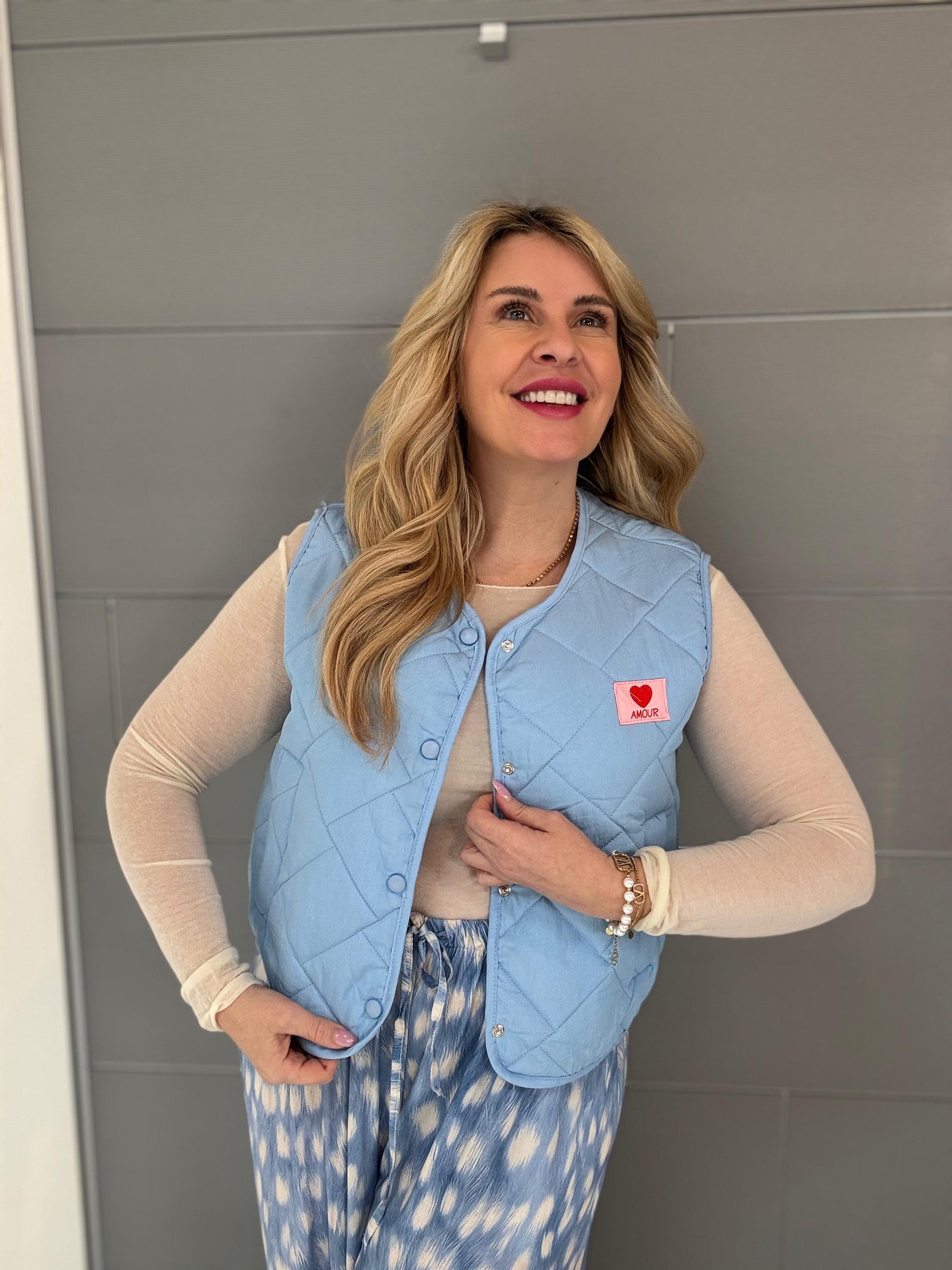 Puffy Weste Spring Lover mit Patch blau