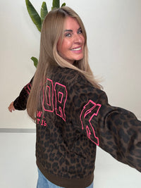 Butterstoff Pullover LEO mit Rückenprint NEW YORK dark chocolate