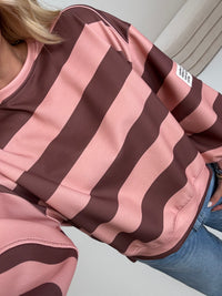 Butterstoff Sweater mit Patch am Ärmel BIG STRIPES soft Peach/coffee