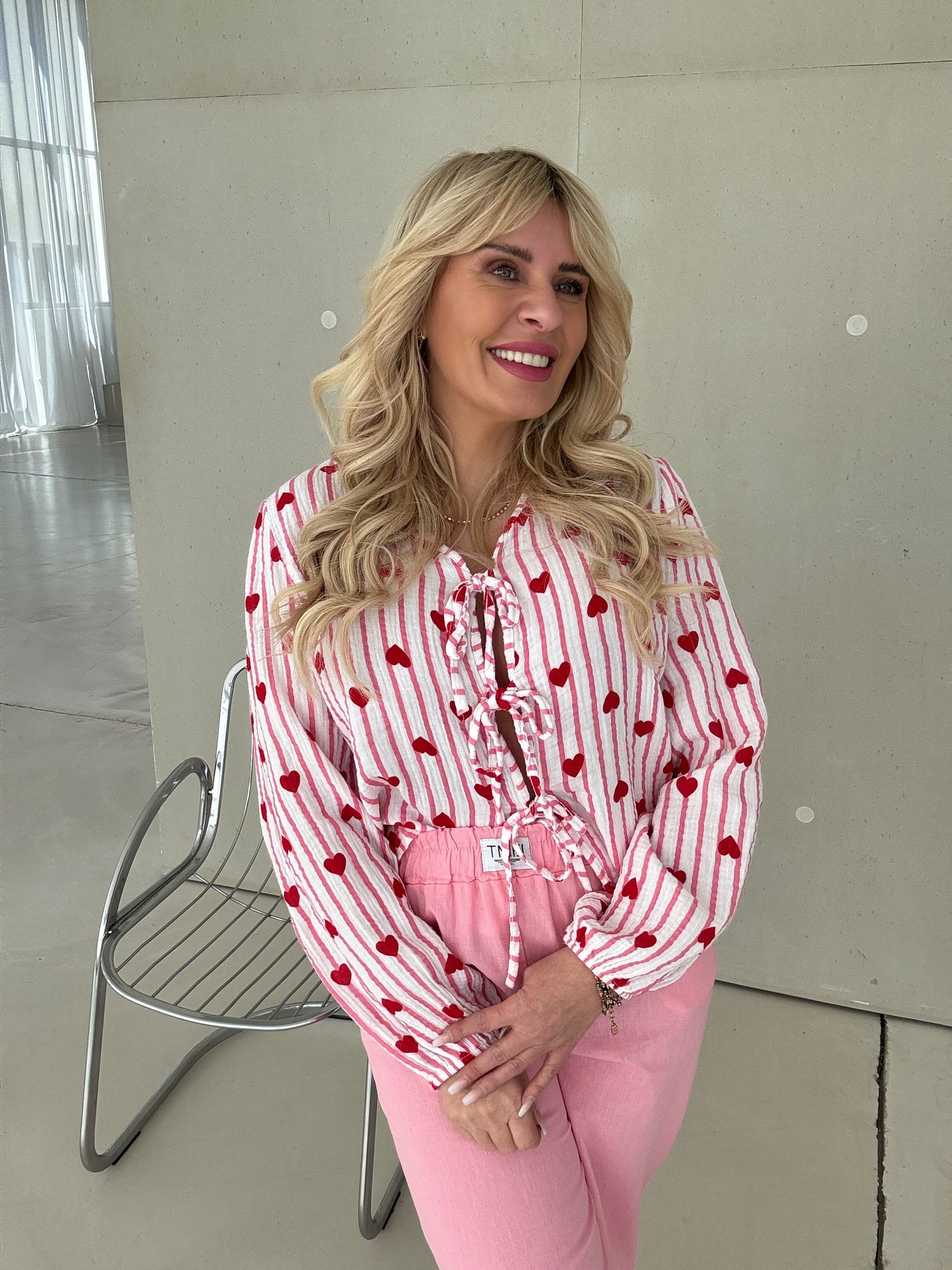 Musselin Bluse weiß HEART ATTACK rosa mit Schleifen