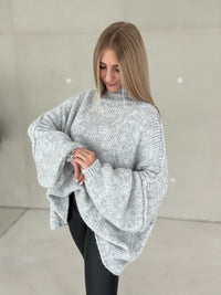 Kuschelweicher OVERSIZE Strickpullover hellgrau