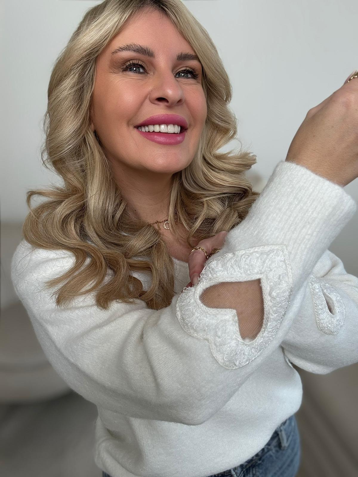 Pullover cremeweiß CUT-OUT HEARTS