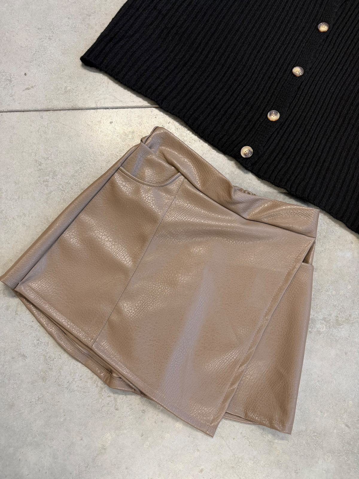 Hosenrock City Vibes taupe