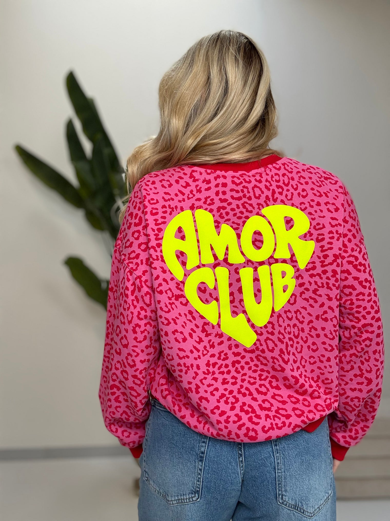 Sweater mit Rückenprint AMOR CLUB rot leo