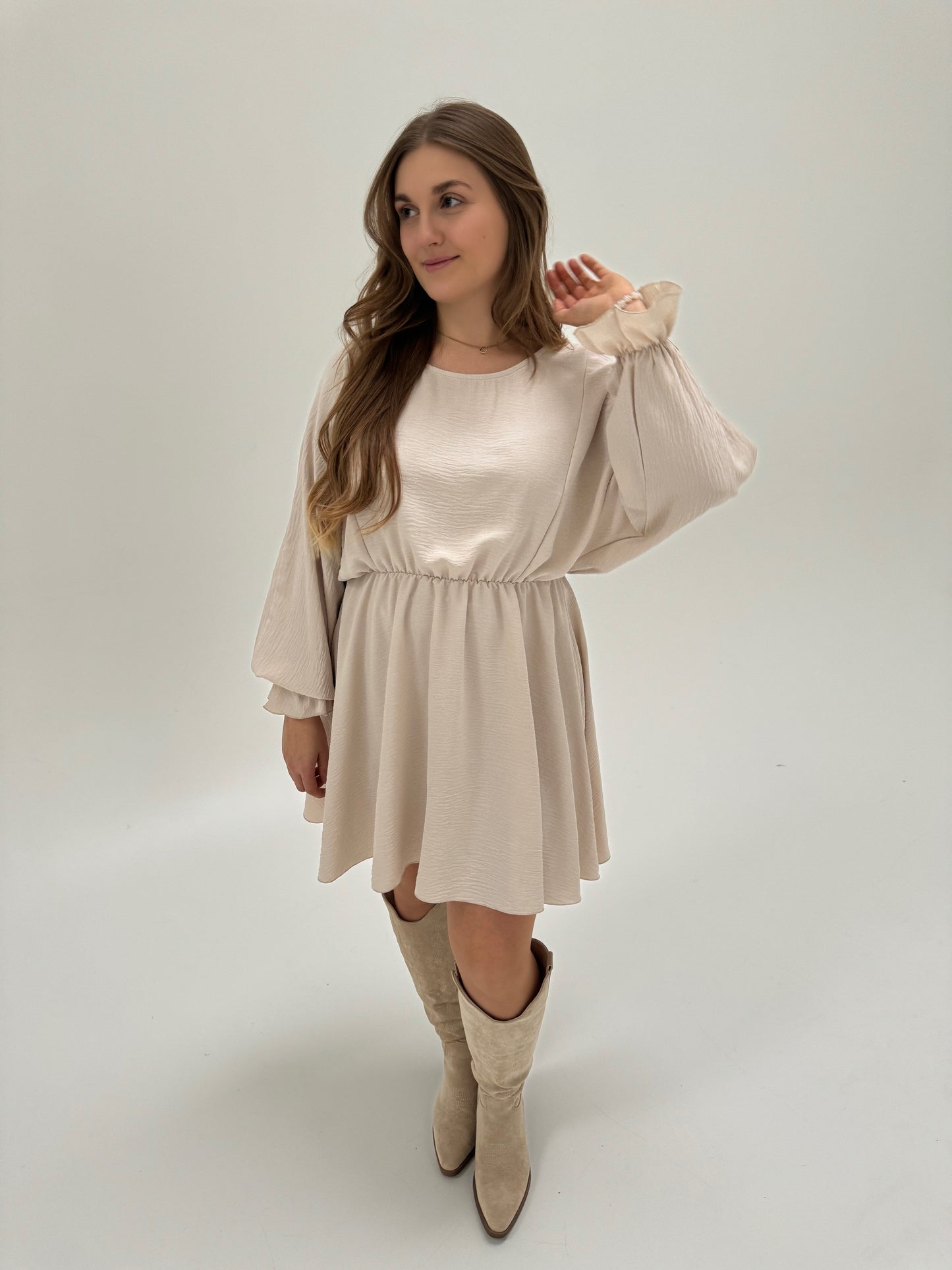 Kleid mit Gummizug beige