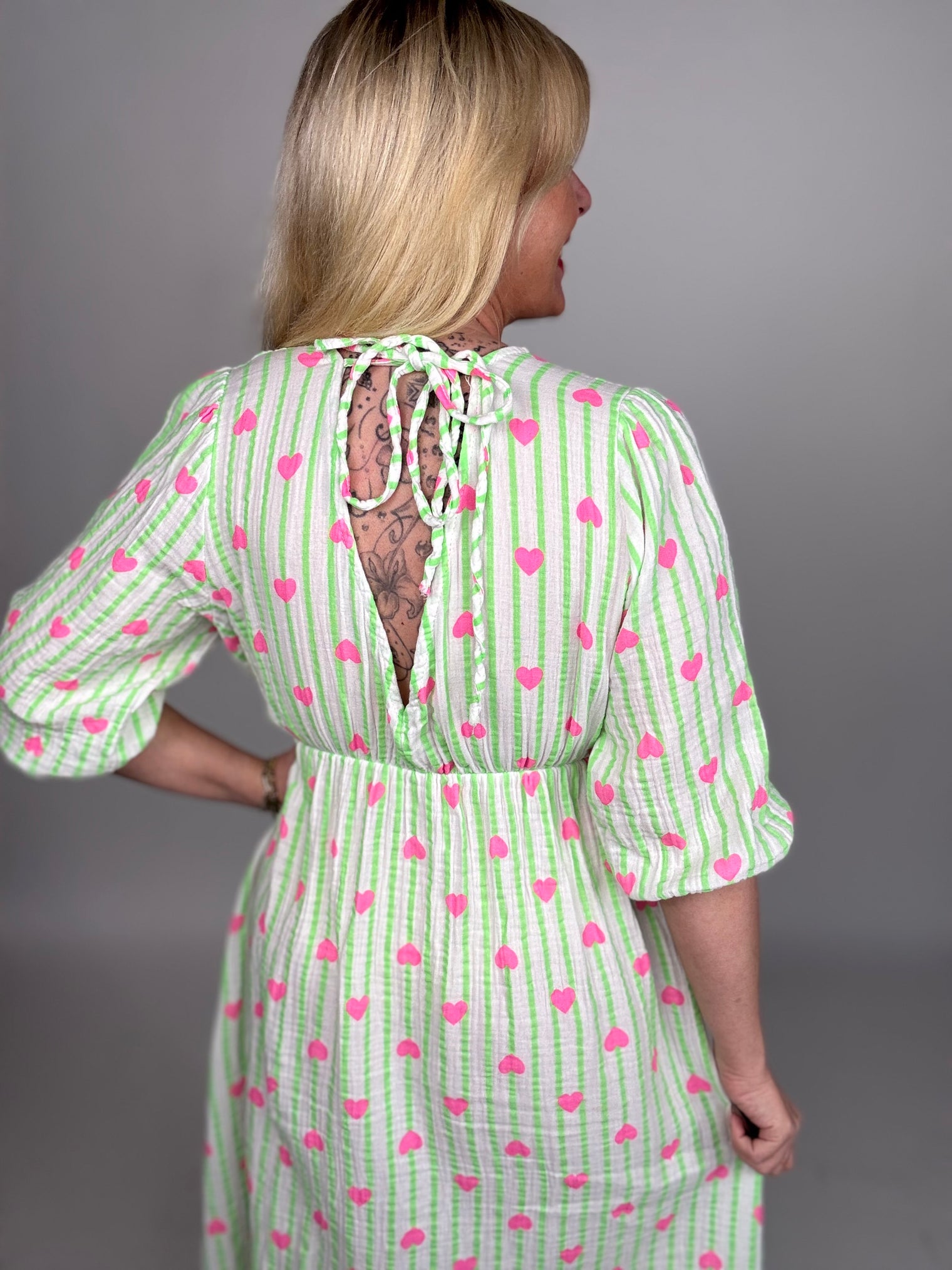 Musselin Kleid weiß HEART ATTACK neon grün