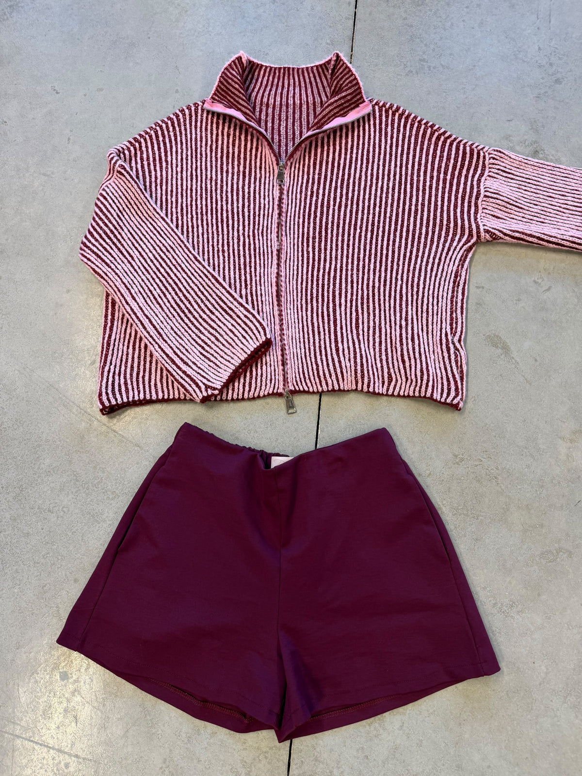 Strickjacke ZIPPER STRIPES burgundy/rosa