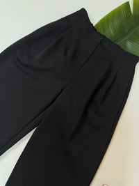 Butterstoff Hose schwarz mit Bundfalten