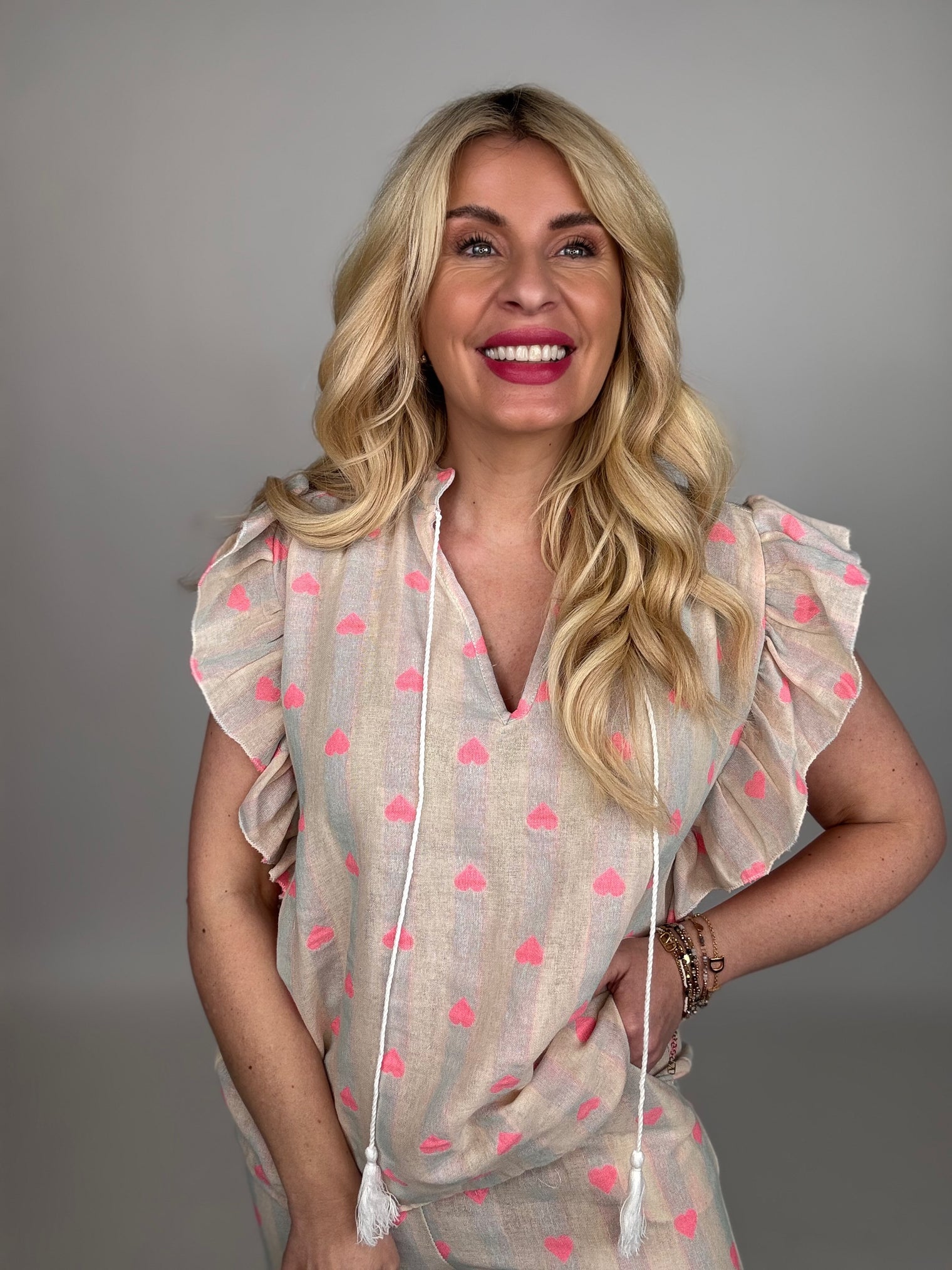 ärmellose Bluse HEART ALARM pastell blau/creme mit HERZEN pink
