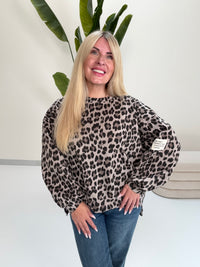 Butterstoff Sweater mit Patch am Ärmel soft taupe LEO schwarz/taupe