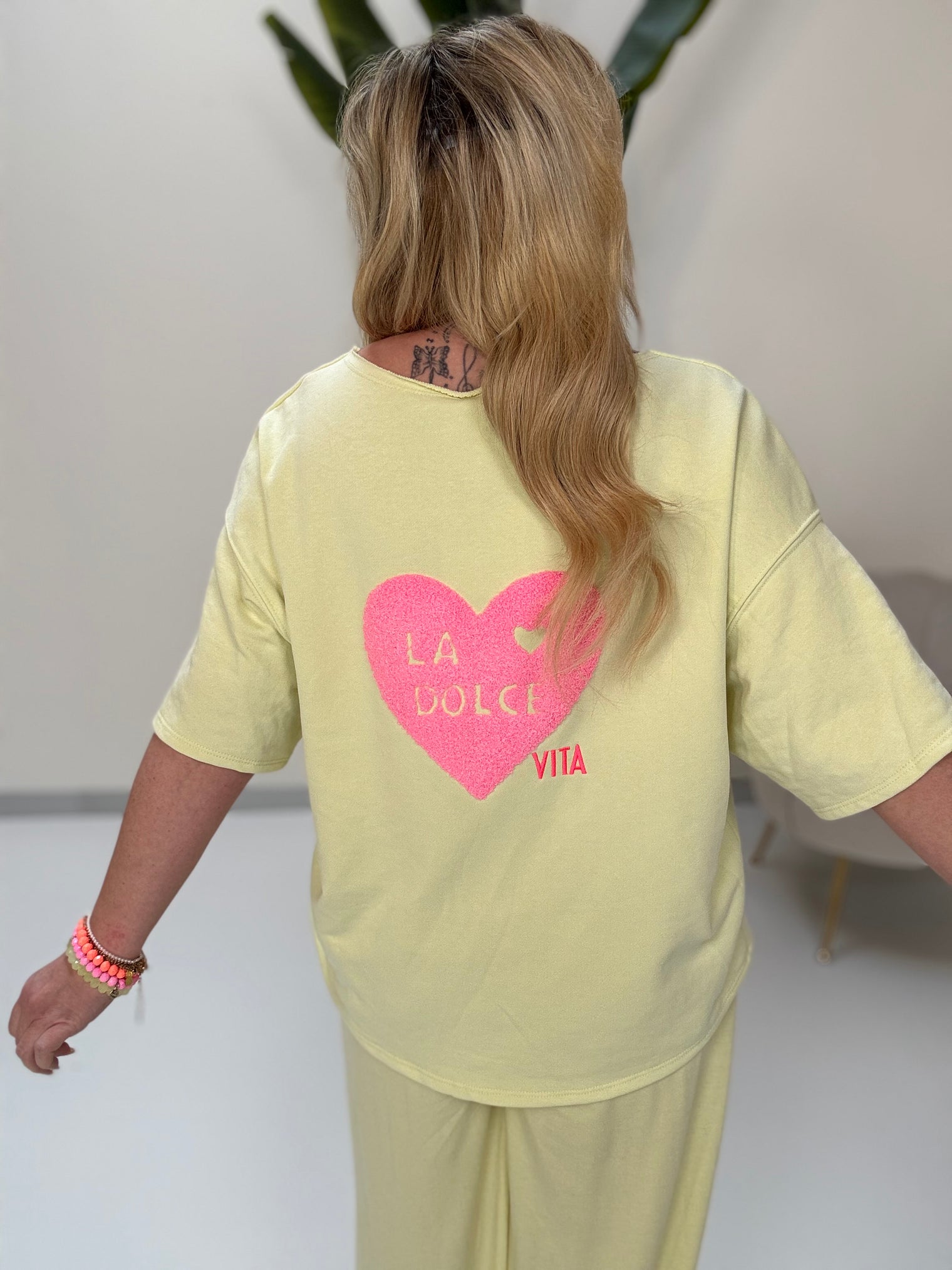 Sweatshirt kurzarm mit Rückenprint La Dolce Vita gelb