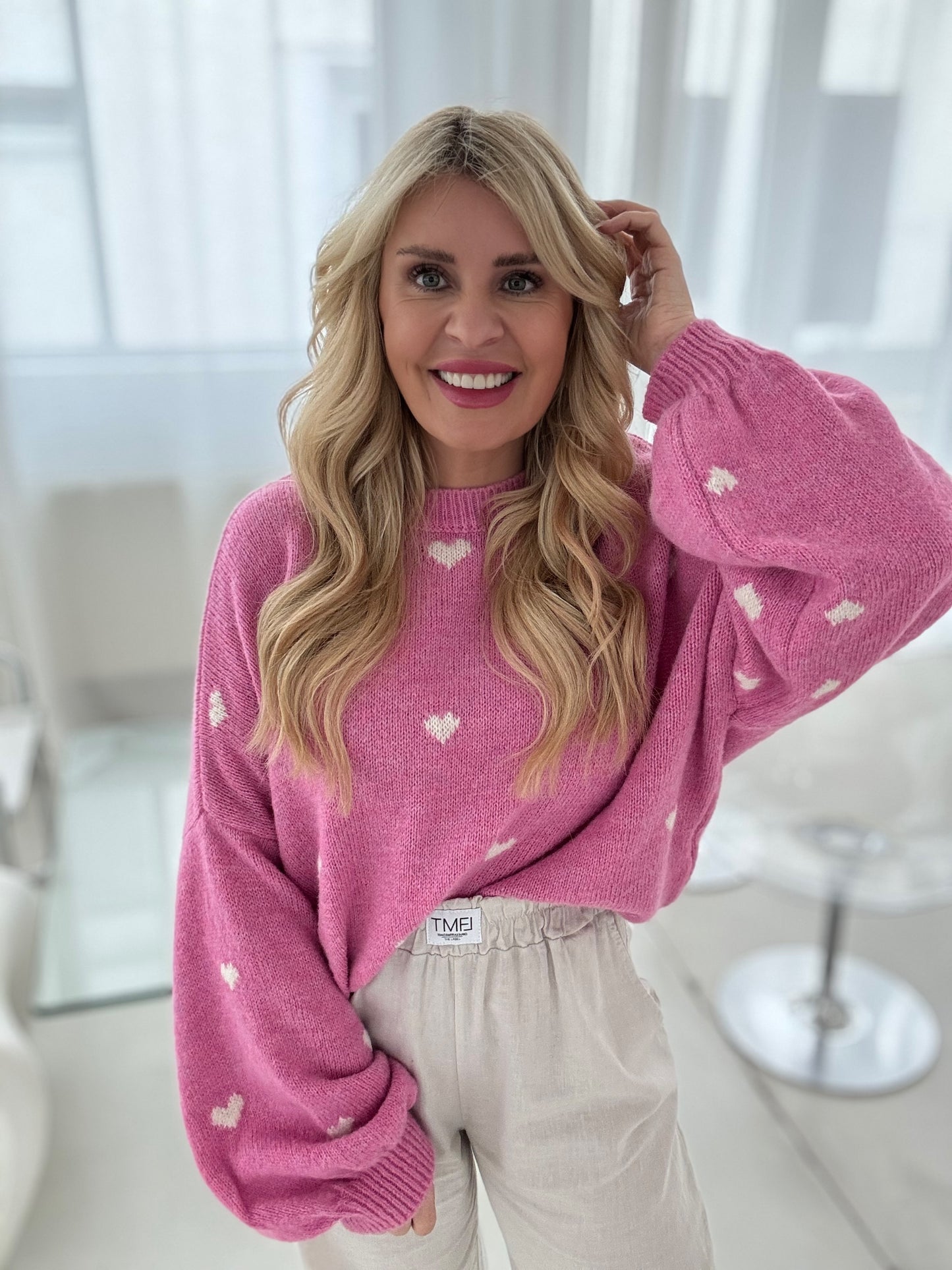 Pullover pink mit weißen Herzen