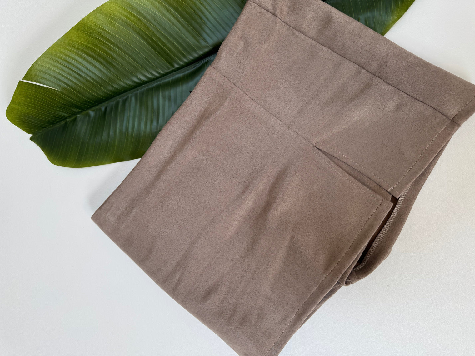 Velours Hosenrock mit leichtem Schlitz soft taupe