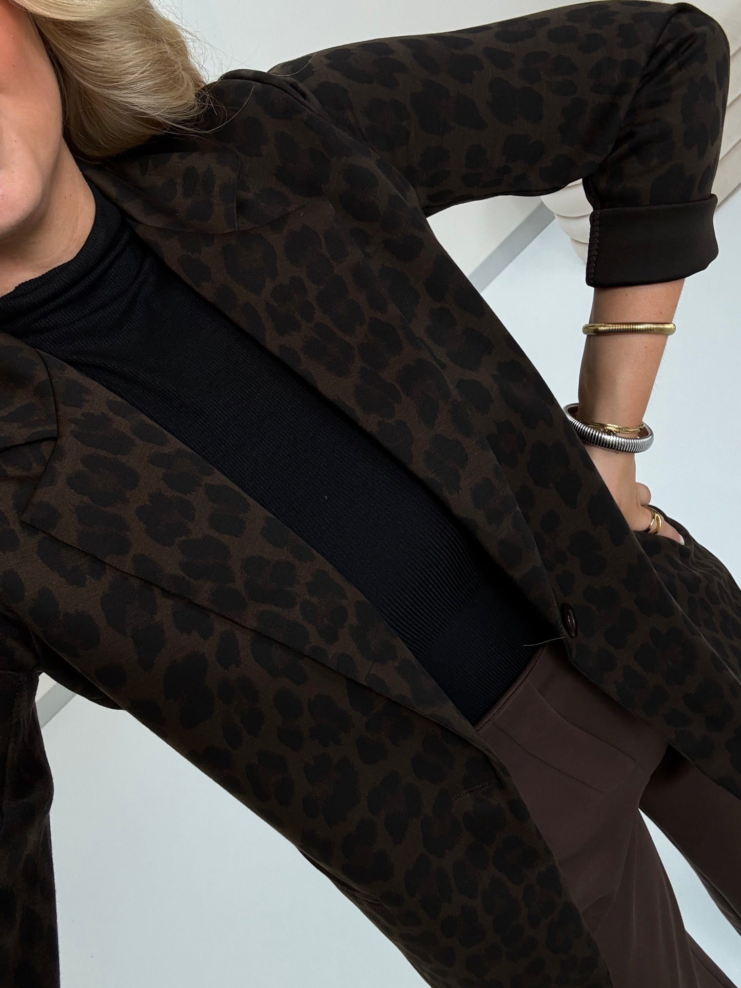 Stretch Butterstoff Blazer LOOK TO THE SKY LEO dark chocolate/schwarz