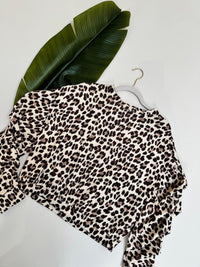 Butterstoff Pullover mit Crinkle Arm creme leo