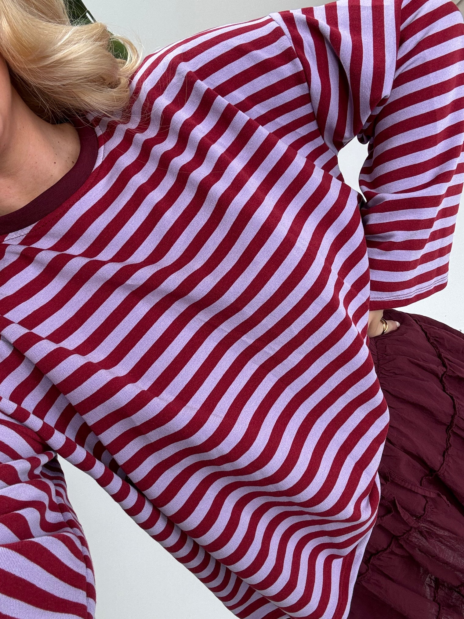 Longsleeve mit leicht ausgestelltem Ärmel STRIPES burgundy/hellblau
