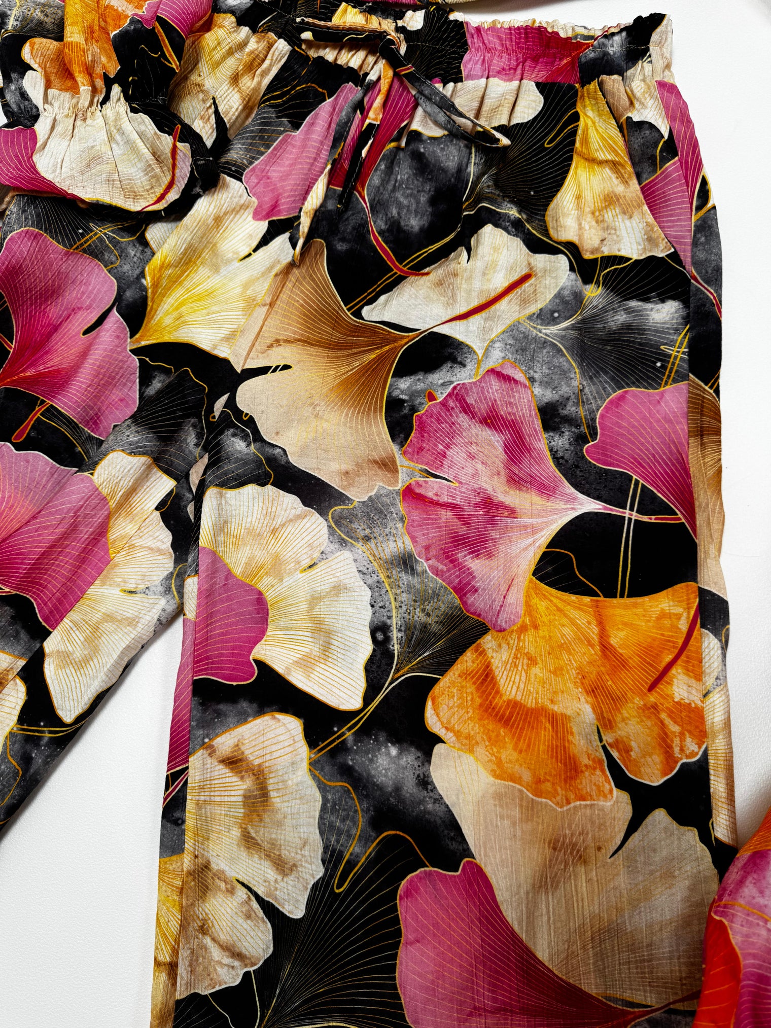 Sommer Hose FLORAL QUEEN schwarz/pink/creme