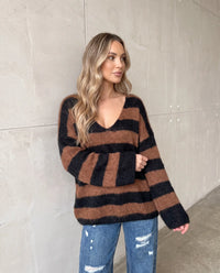 Kuschelweicher Strickpullover mit Alpakaanteil schwarz/braun