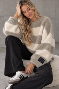 Strickpullover mit Patch creme/beige