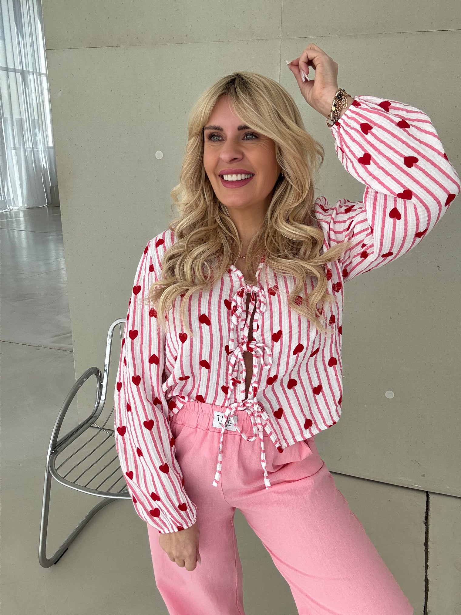 Musselin Bluse weiß HEART ATTACK rosa mit Schleifen