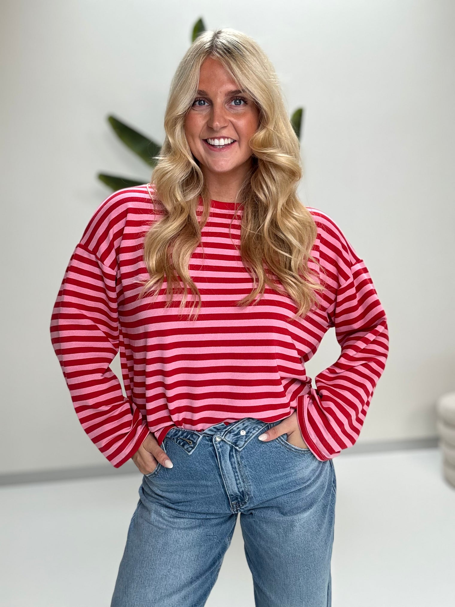 Longsleeve mit leicht ausgestelltem Ärmel STRIPES rot/pink