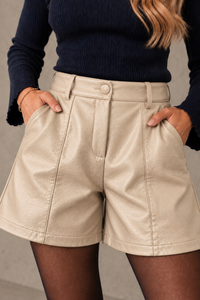 Shorts City Vibes hell Creme