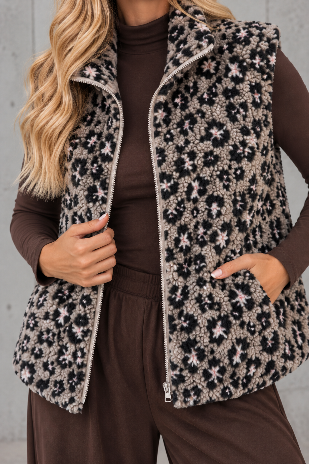 LEO Teddy Weste taupe/schwarz/hellrosa