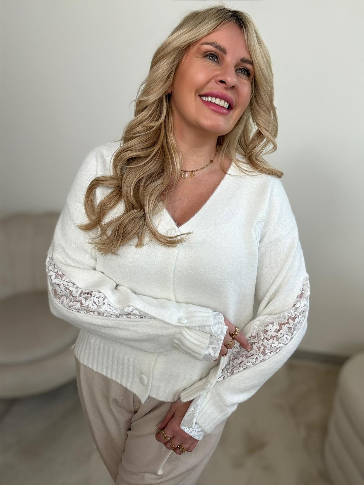 Strickjacke cremeweiß LACE DETALS