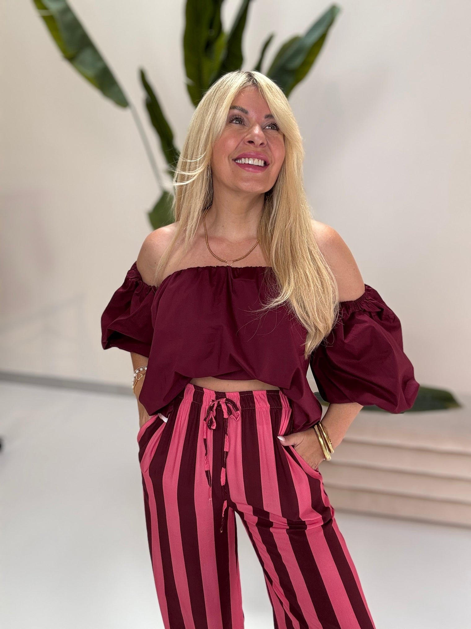 Carmen Bluse mit leichtem Puffärmel lovely dark red