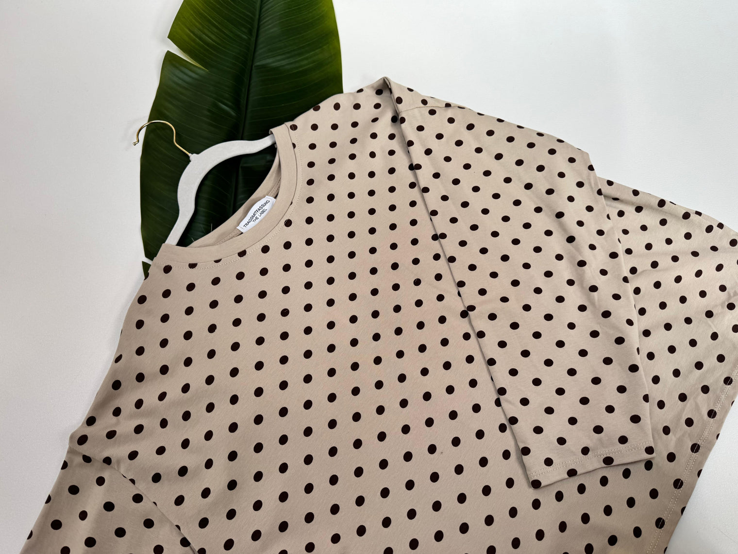 Longsleeve DOTS mit leicht ausgestelltem Ärmel beige