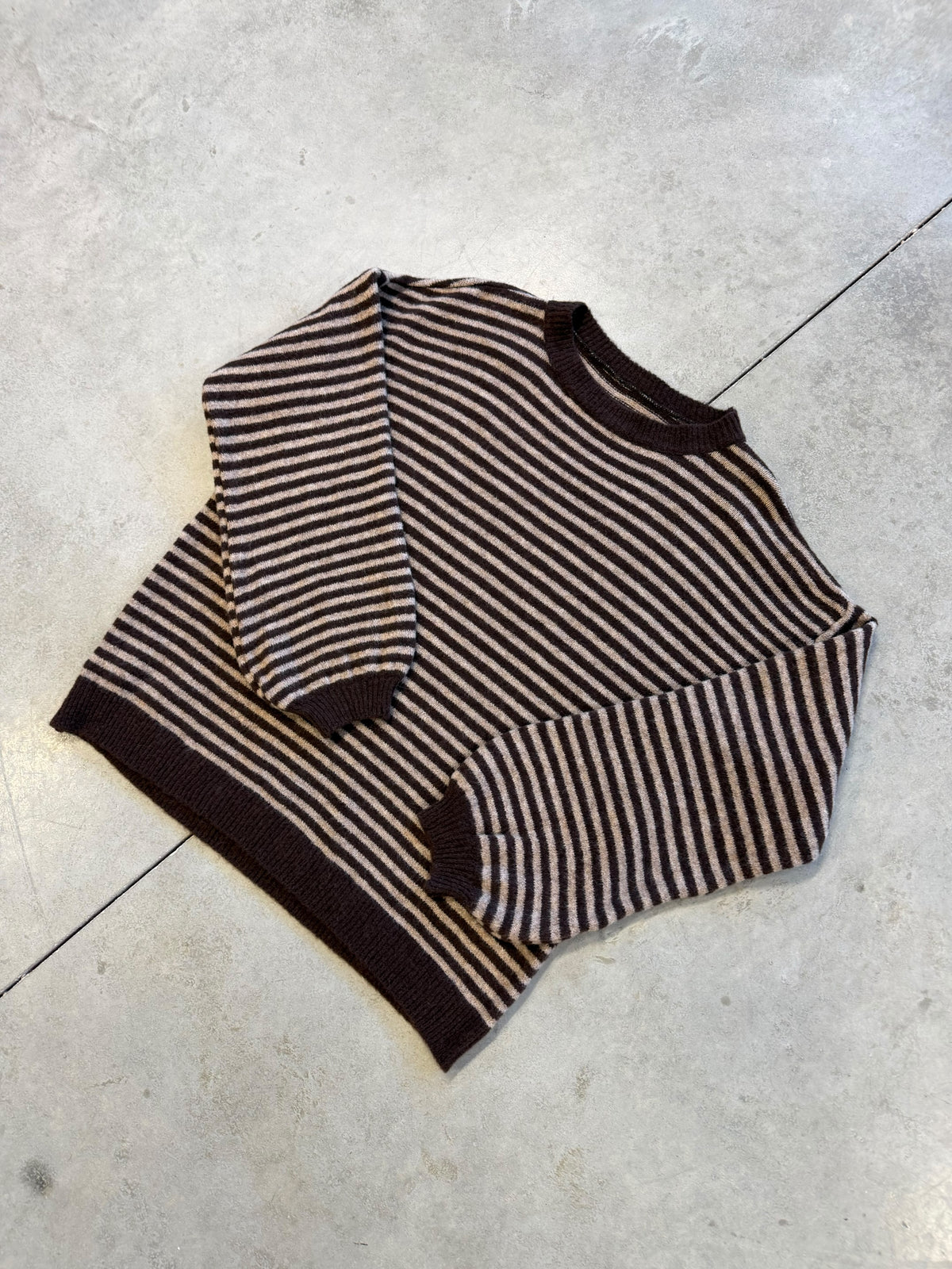 Kuscheliger Strickpullover ICONIC CLUB chocolate/taupe