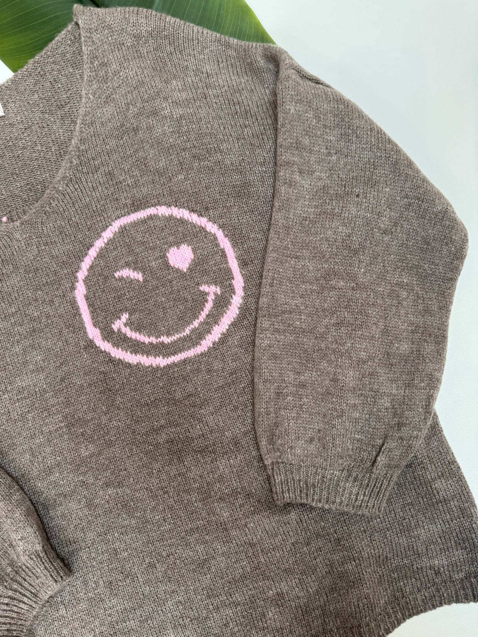 Oversize Strickpullover mit Smiley&Rückenprint taupe/rosa
