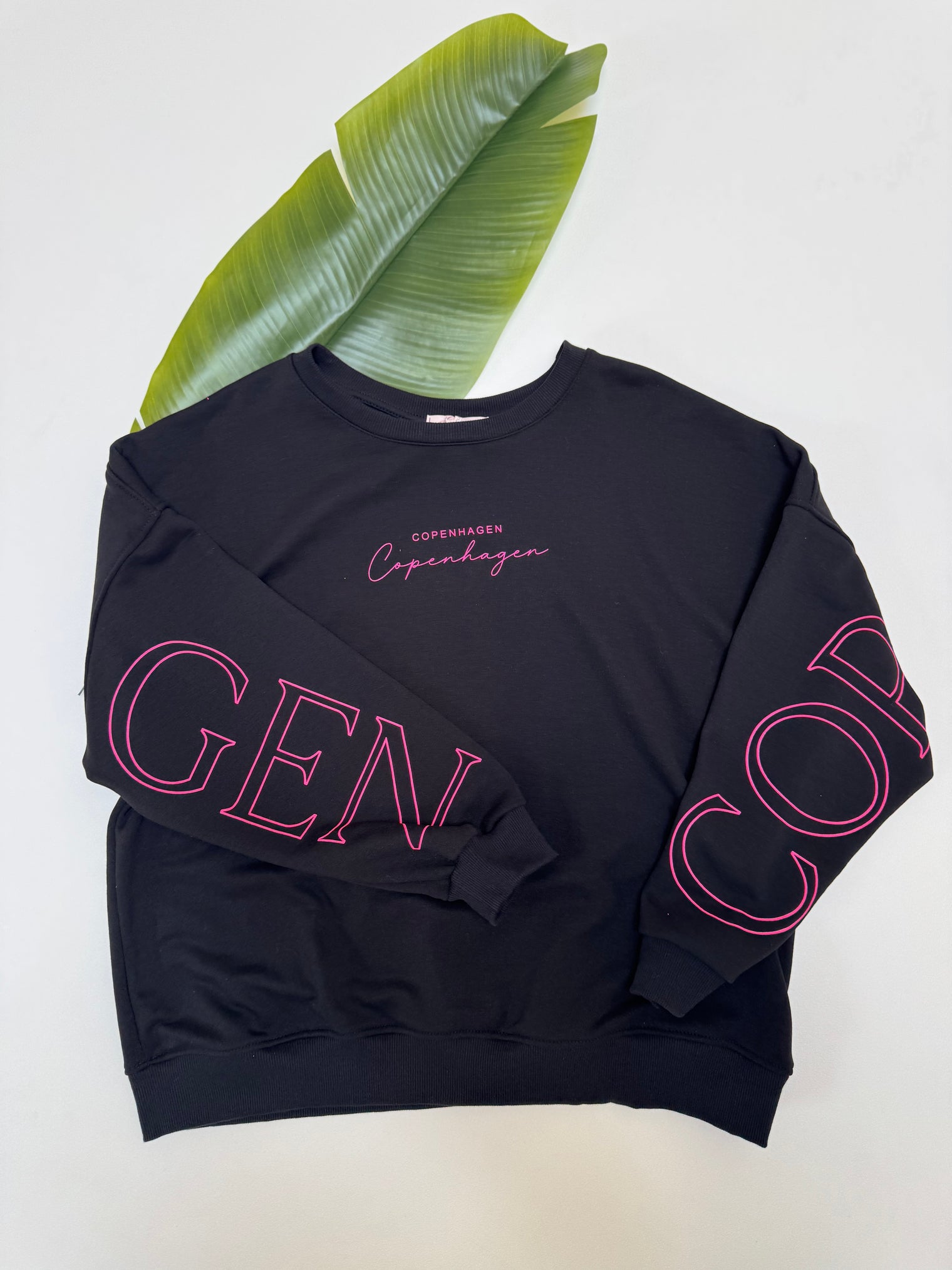 Sweater mit Rückenprint COPENHAGEN schwarz