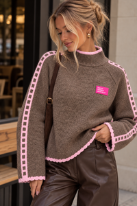 Pullover mit Patch DRESS FOR YOURSELF taupe/rosa