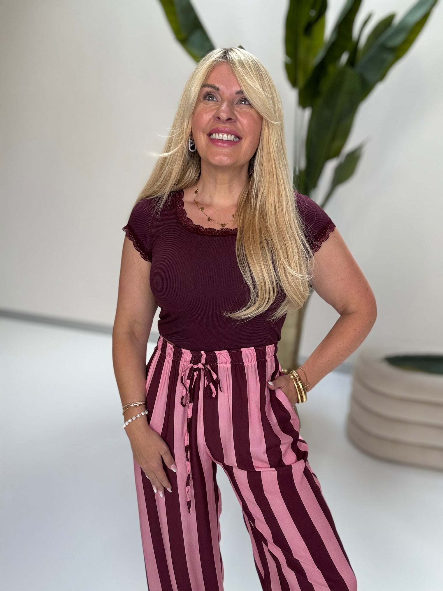 Shirt mit Spitzenrand BASIC PRINCESS burgundy