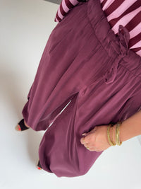 Ballon Hose mit Gummizug an den Bündchen burgundy