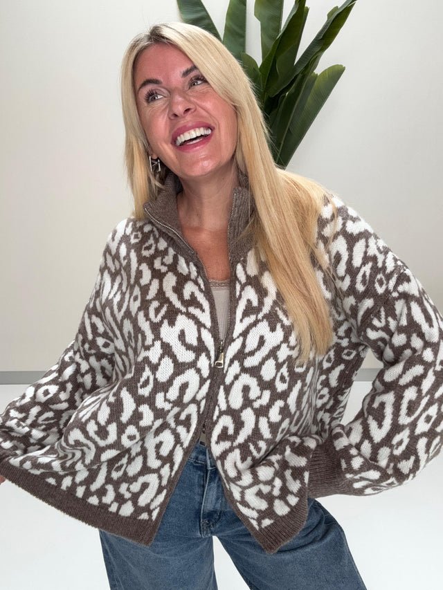 Zipper Strickjacke im angesagten Leo Muster taupe/creme