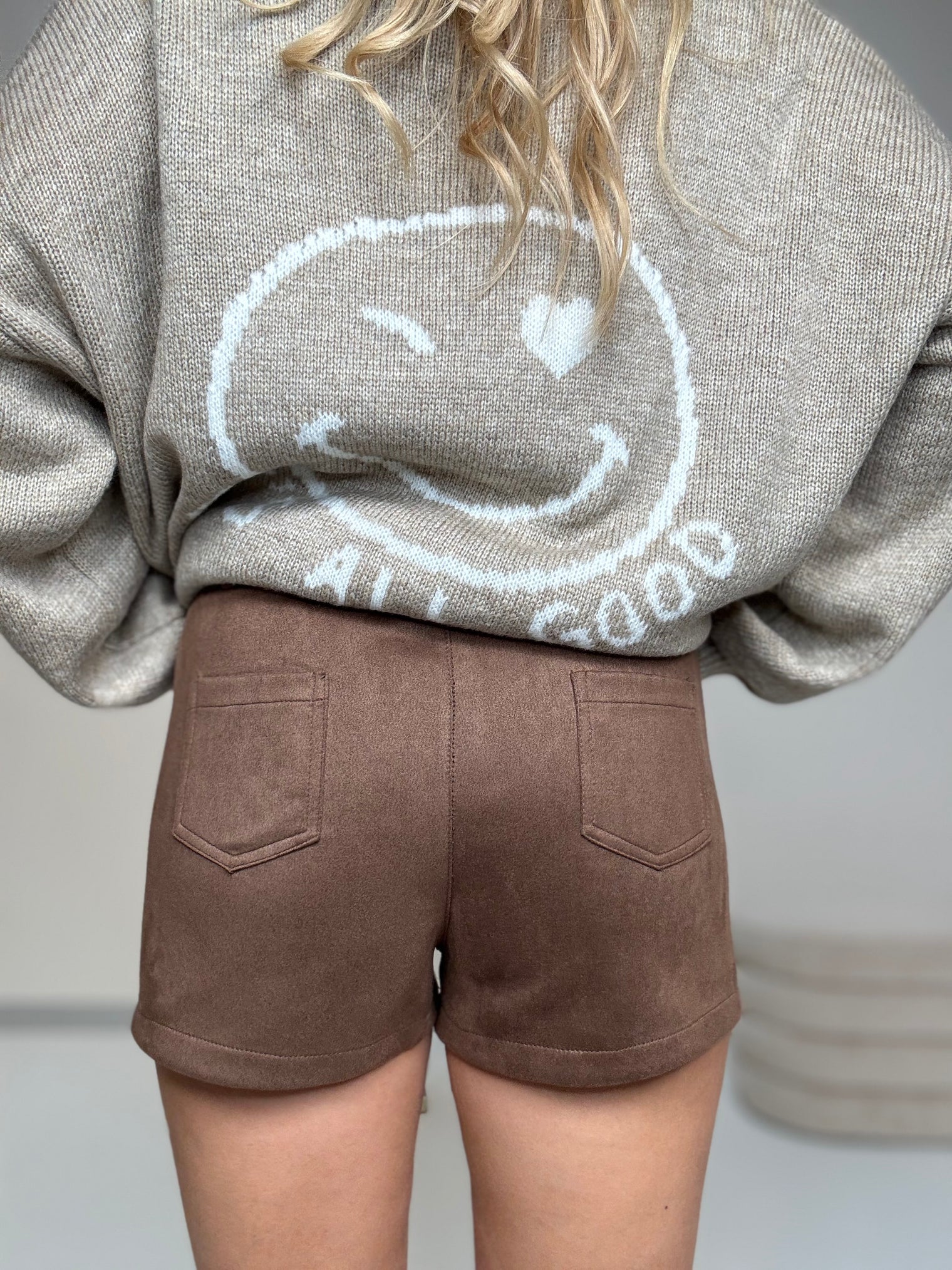 Velours Shorts mit elastischem Bund mocha