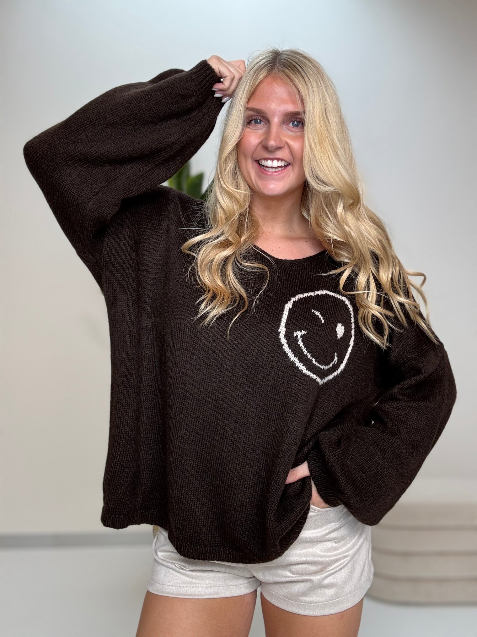 Oversize Strickpullover mit Smiley&Rückenprint dark chocolate/creme