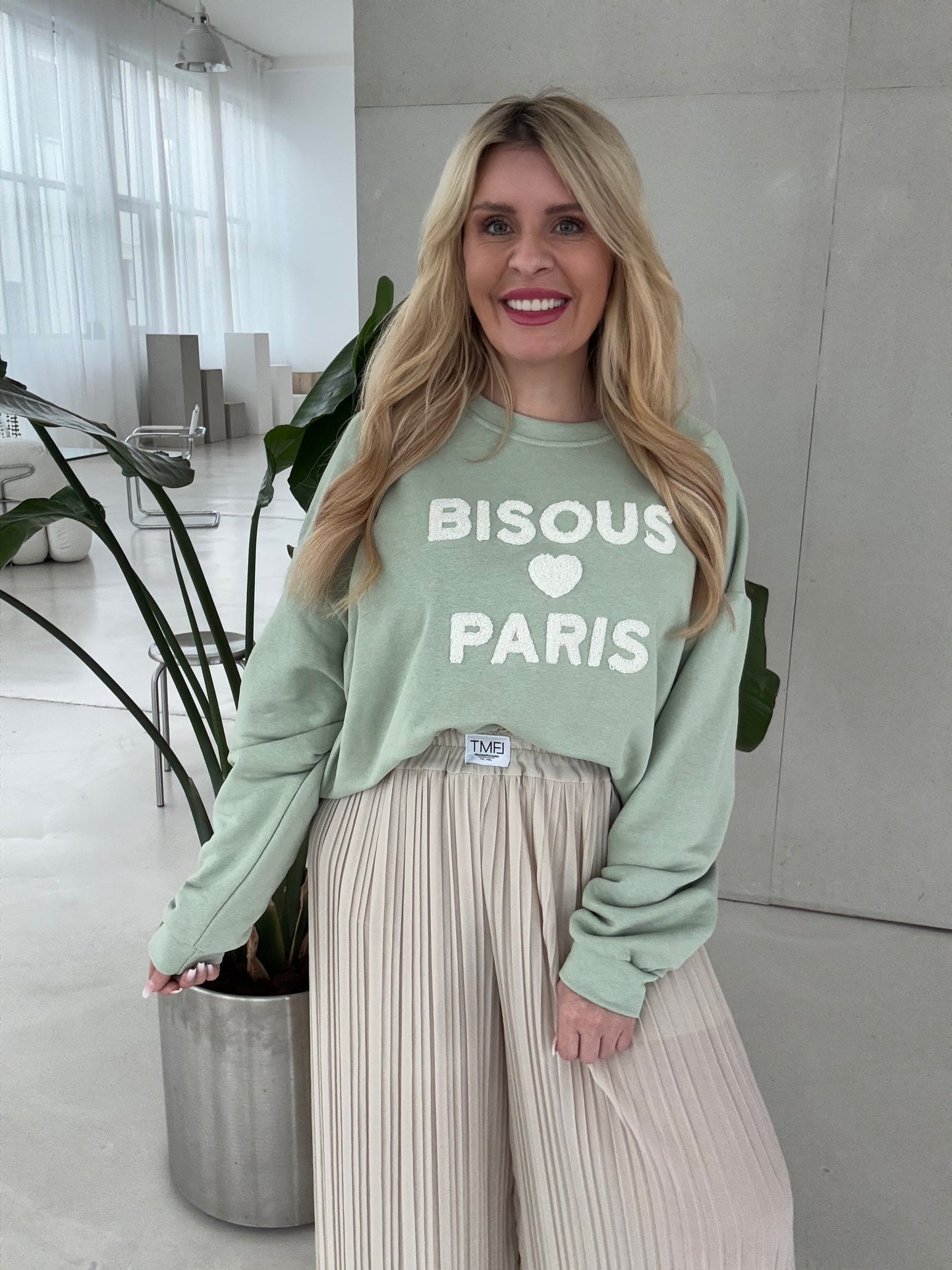 Sweater BISOUS PARIS mintgrün