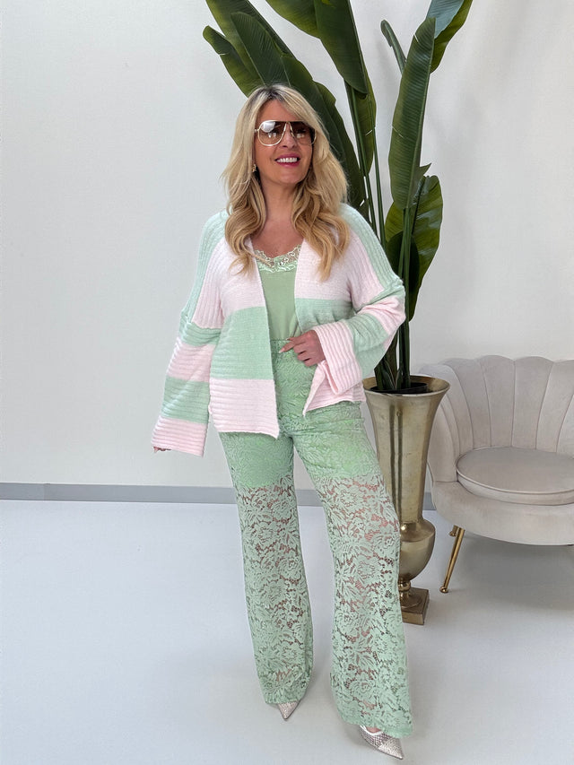 Unterlegte Spitzenhose strechy mit ausgestelltem Bein Mint