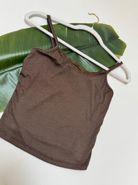 Ripp Spaghettiträger Top Cropped mit Spitze braun