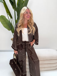 Luftige Sommerhose LUXURY CLEAN GIRL mit Seidenoptik dark chocolate